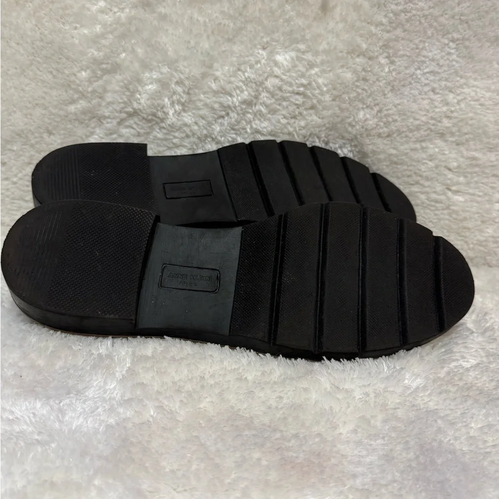 Anne Klein Everly Black Fabric Lugged Sole Loafers Women's Size 8.5M